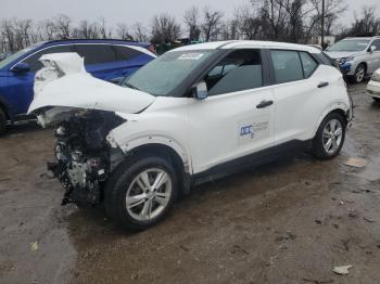  Salvage Nissan Kicks
