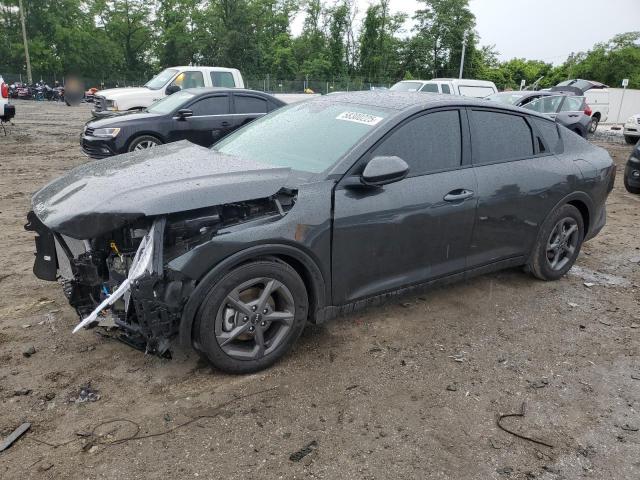 Salvage Kia K4 Lx