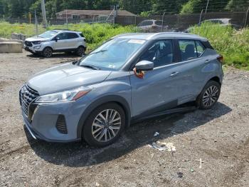  Salvage Nissan Kicks