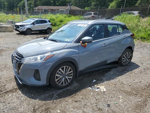  Salvage Nissan Kicks