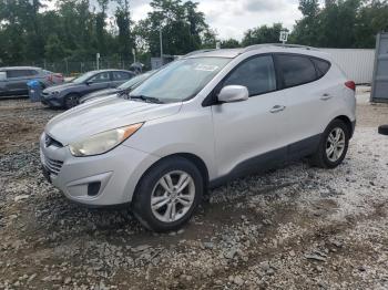  Salvage Hyundai TUCSON