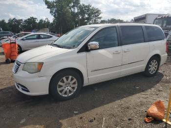  Salvage Chrysler Minivan