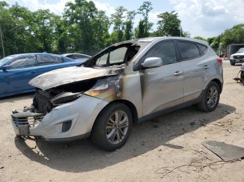  Salvage Hyundai TUCSON