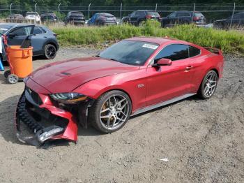  Salvage Ford Mustang