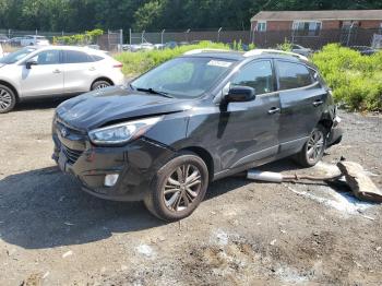 Salvage Hyundai TUCSON