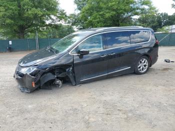  Salvage Chrysler Pacifica
