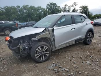  Salvage Nissan Kicks