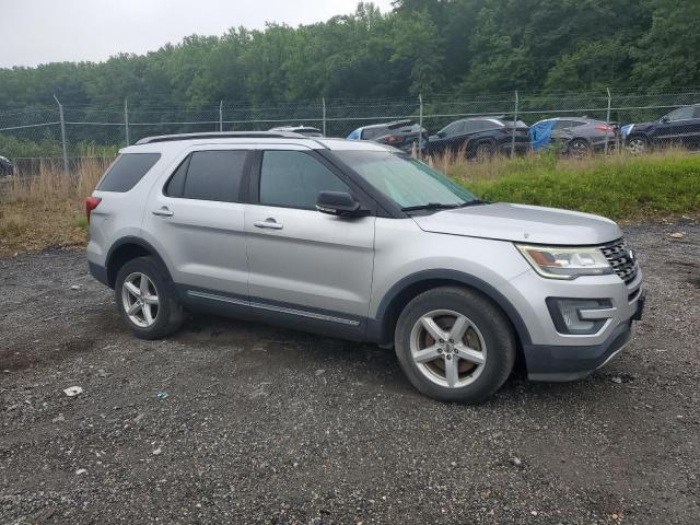 Ford Explorer Xlt Image 10