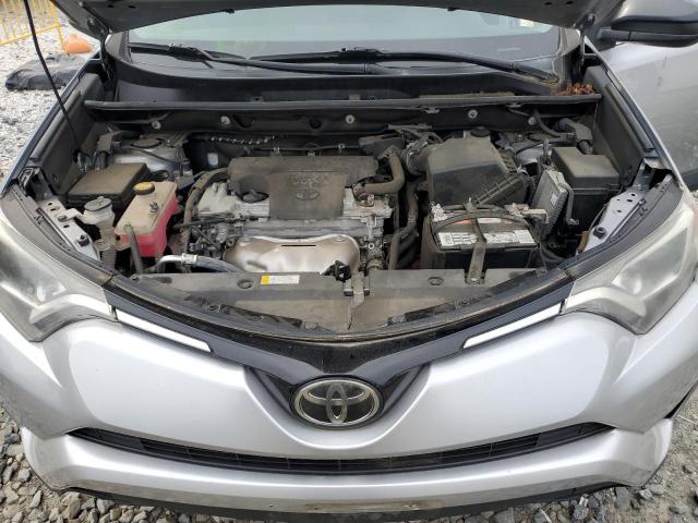 Toyota RAV4 Le Image 10