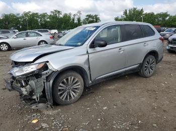  Salvage Mitsubishi Outlander