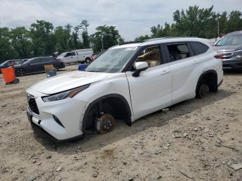  Salvage Toyota Highlander