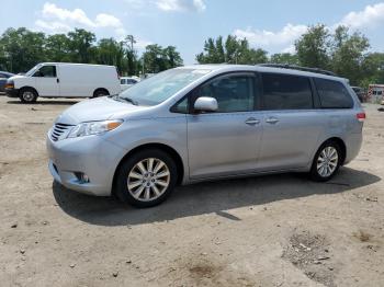  Salvage Toyota Sienna
