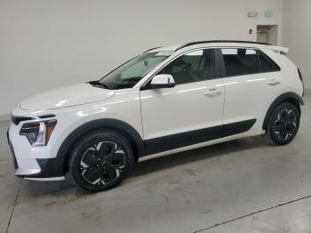  Salvage Kia Niro