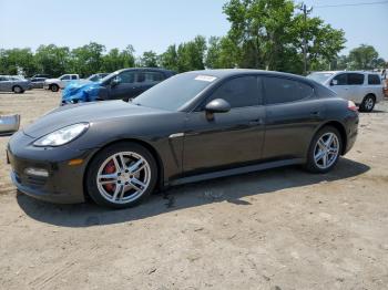  Salvage Porsche Panamera