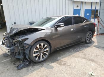  Salvage Nissan Maxima