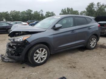  Salvage Hyundai TUCSON