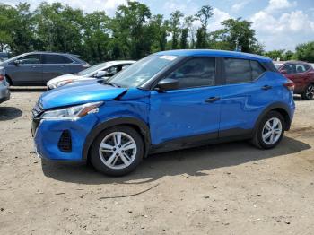  Salvage Nissan Kicks