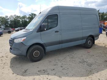  Salvage Mercedes-Benz Sprinter
