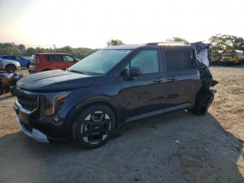  Salvage Kia Carnival