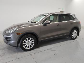  Salvage Porsche Cayenne