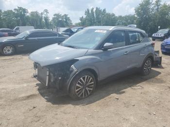  Salvage Nissan Kicks