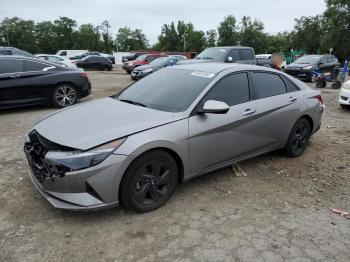  Salvage Hyundai ELANTRA
