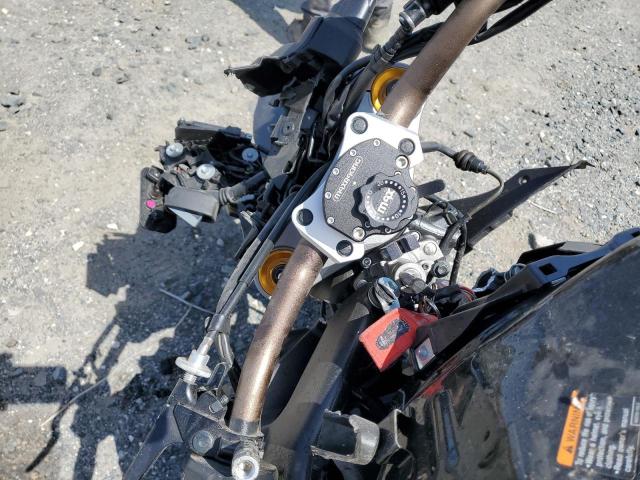 Suzuki Gsxs1000 A Image 8