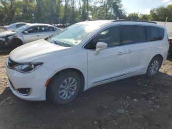  Salvage Chrysler Pacifica