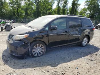  Salvage Toyota Sienna
