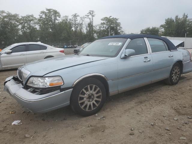  Salvage Lincoln Towncar