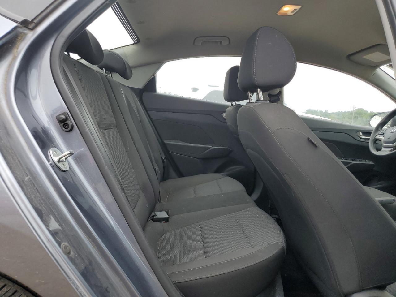 Hyundai ACCENT Se Image 10