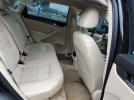 Volkswagen Passat Sel Image 9