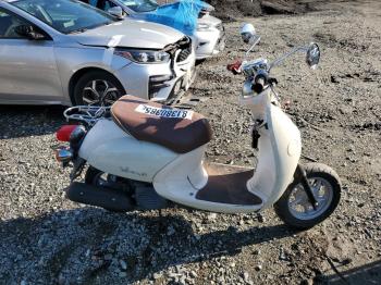  Salvage Yamaha Scooter