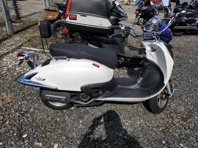  Salvage Zhng Scooter