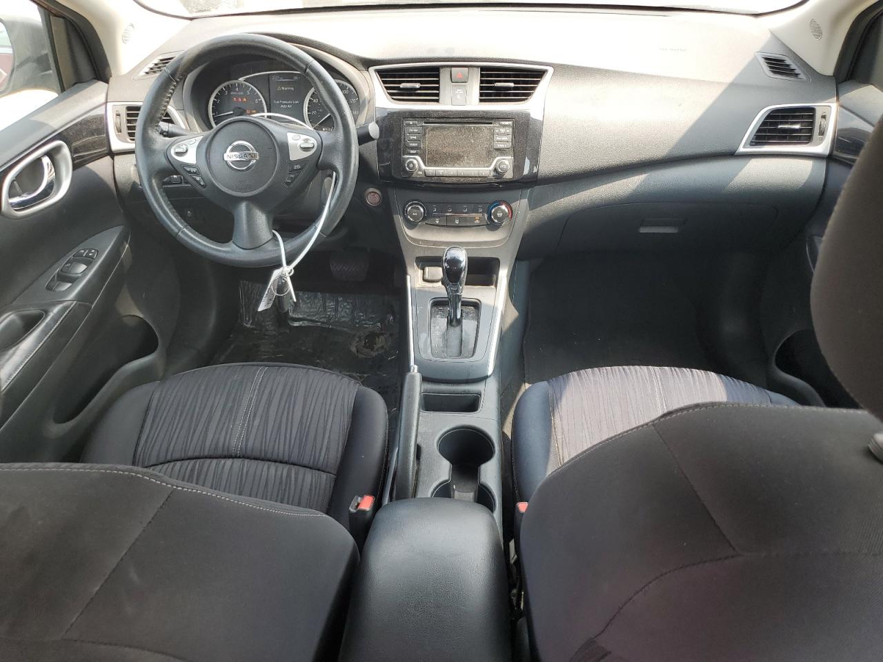 Nissan Sentra S Image 9