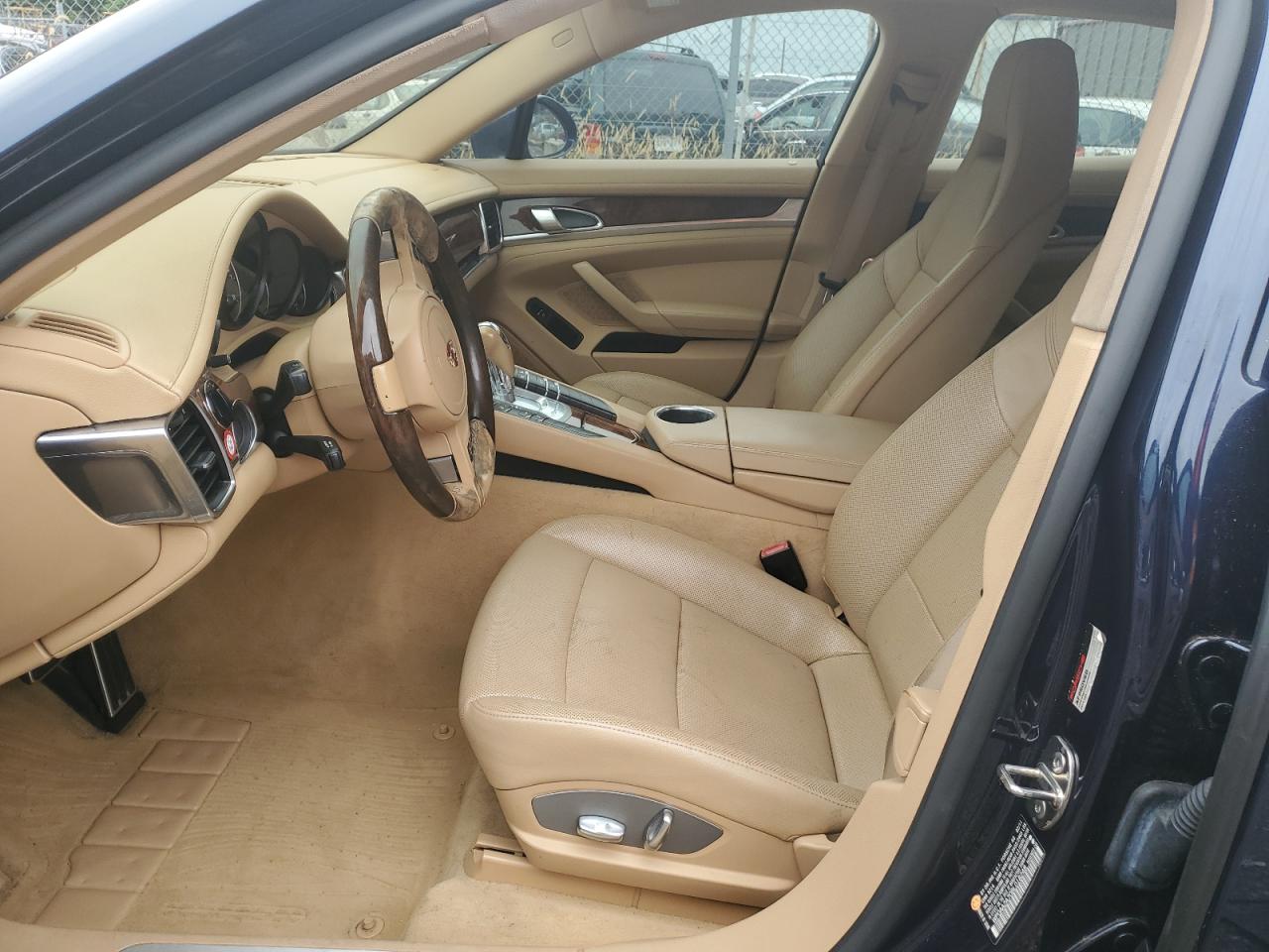 Porsche Panamera 2 Image 5