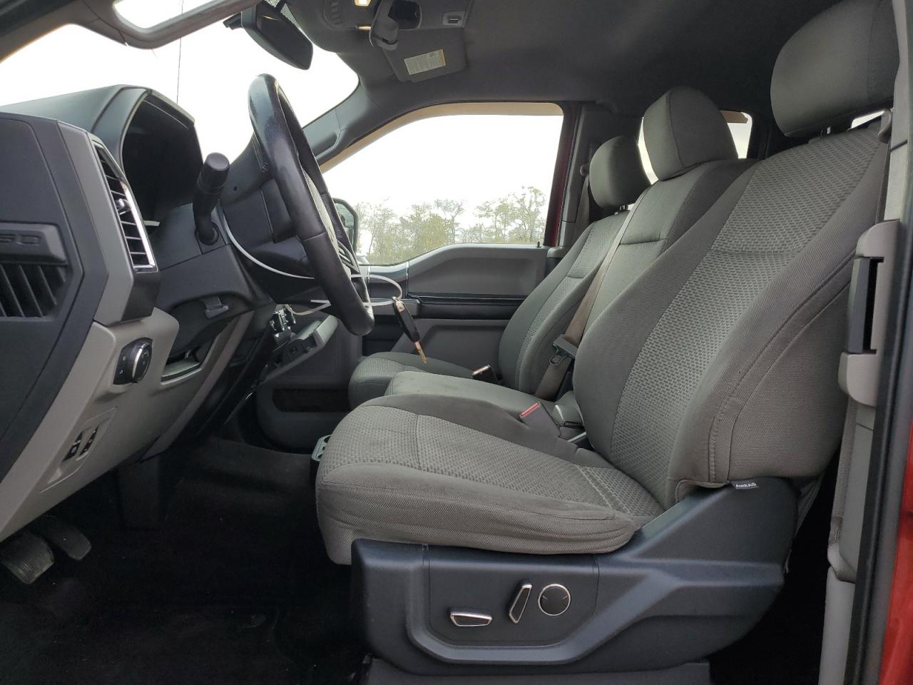 Ford F-150 Super Cab Image 7