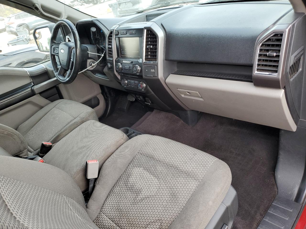 Ford F-150 Super Cab Image 4