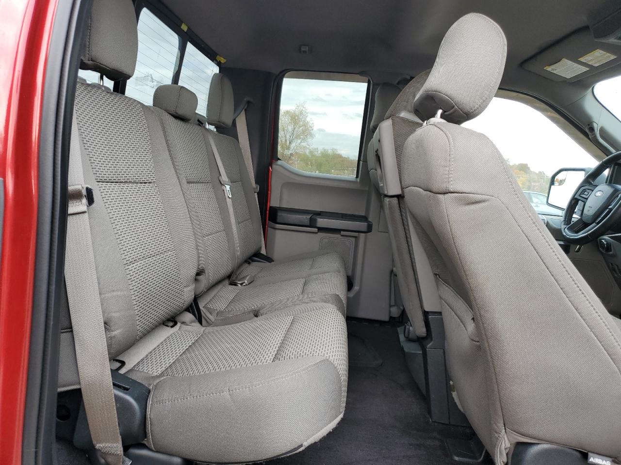 Ford F-150 Super Cab Image 6