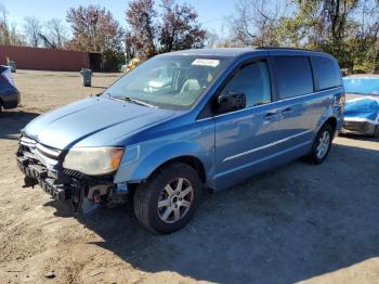  Salvage Chrysler Minivan