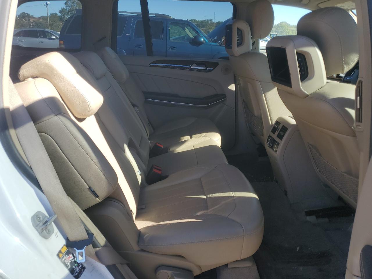 Mercedes-Benz G-Class 450 4matic Image 9