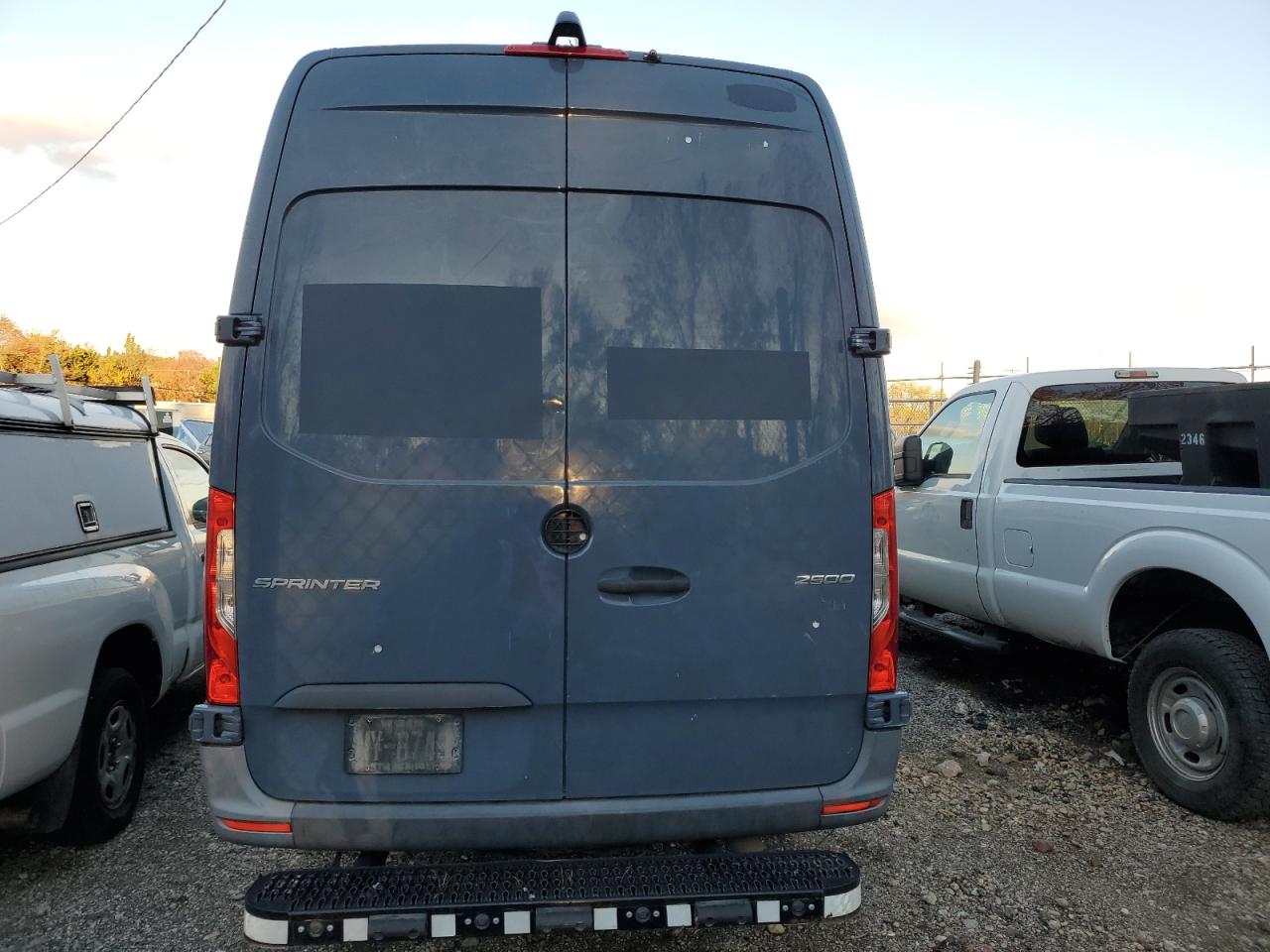 Mercedes-Benz Sprinter 2500 Image 4