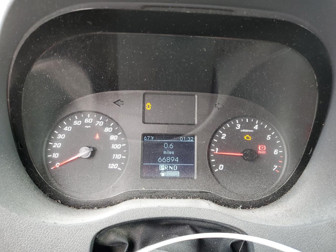 Mercedes-Benz Sprinter 2500 Image 13