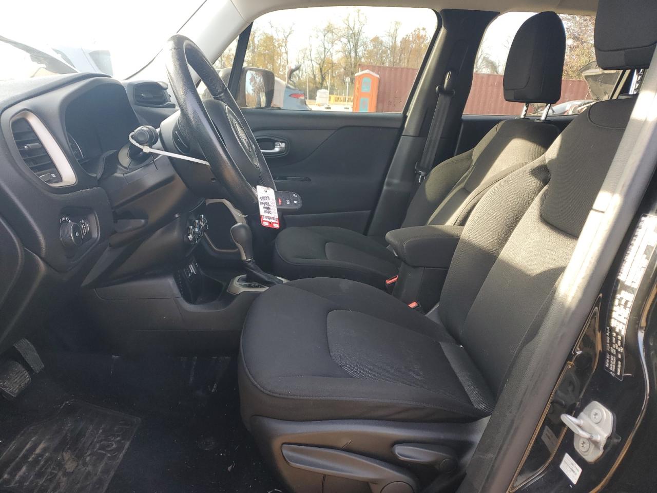 Jeep Renegade Latitude Image 3