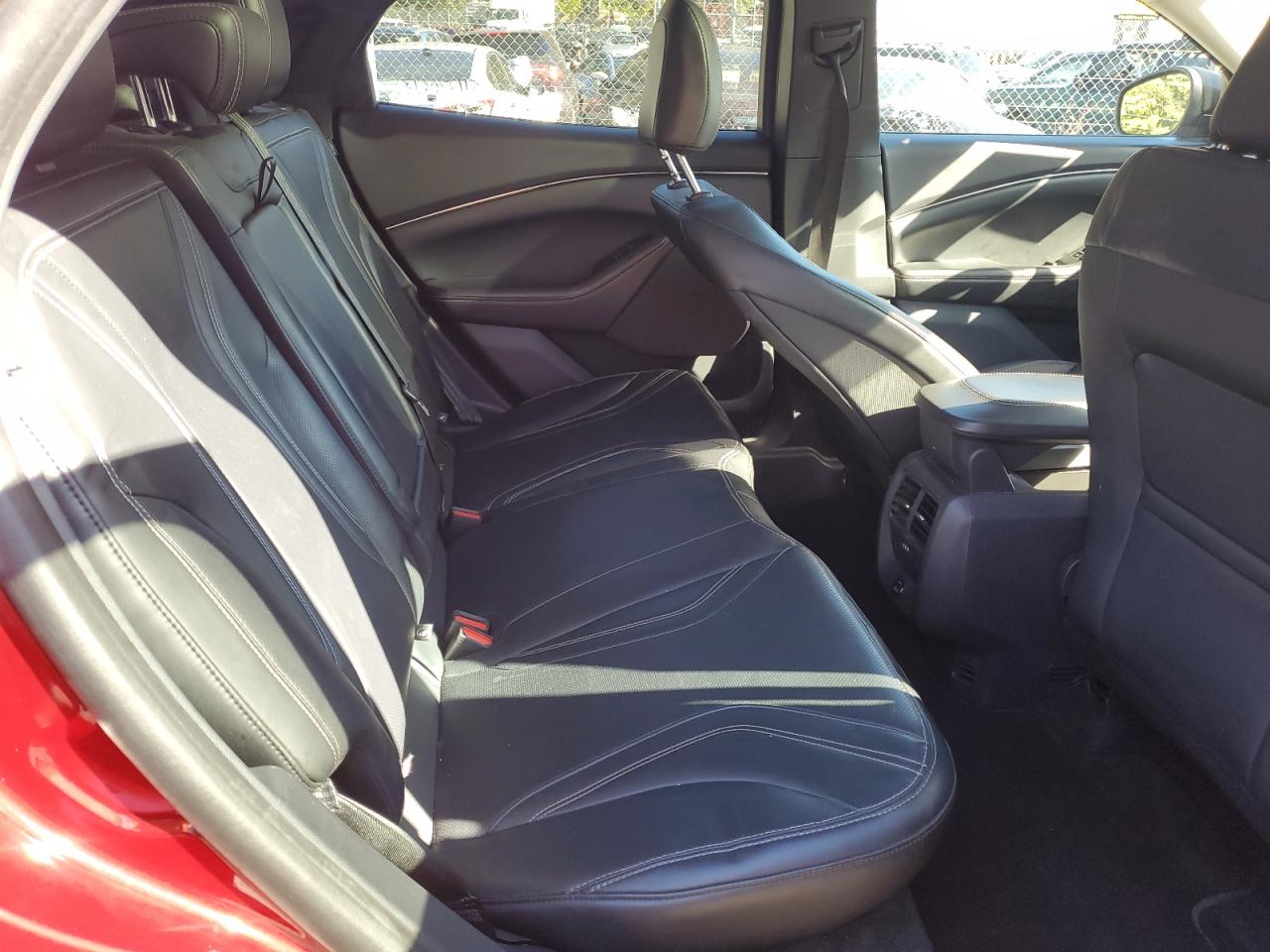 Ford Mustang Premium Image 11