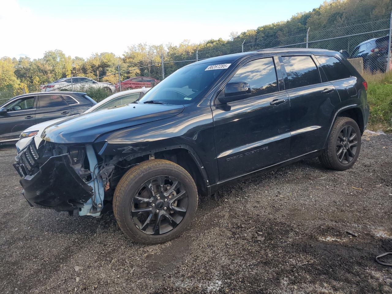 Jeep Grand Cherokee Laredo Image 1