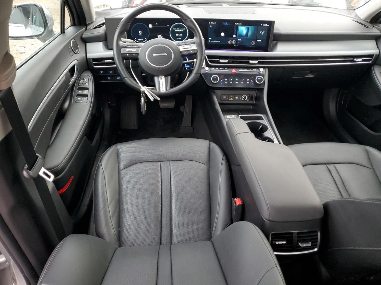 Hyundai SONATA Hybrid Image 8