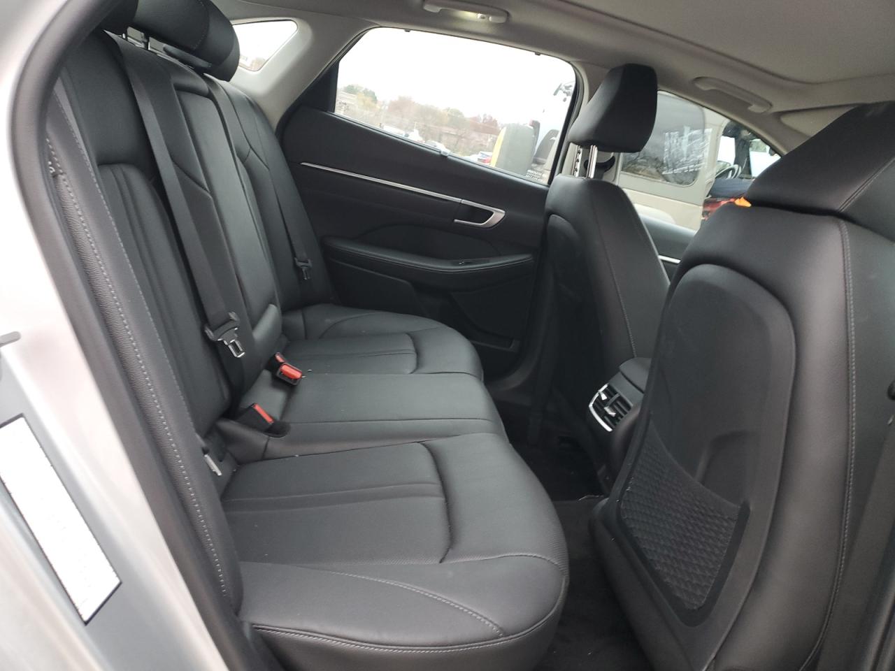 Hyundai SONATA Hybrid Image 12