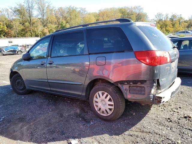 Toyota Sienna Ce Image 2