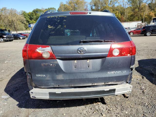 Toyota Sienna Ce Image 10